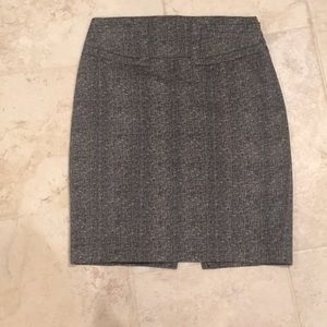 Grey pencil skirt